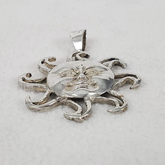 Vtg Sterling Silver 925 Mexico Smiling Sun Face Happy Pendant Signed - Picture 3 of 8